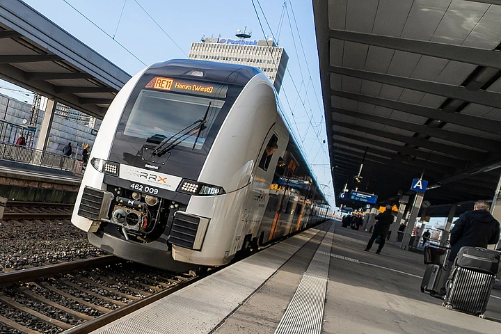 VRR bietet Pendlern mit dem Relaunch seiner Website ein verbessertes digitales Erlebnis